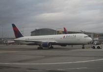 Delta Air Lines, Boeing 767-332ER, N189DN, c/n 25990/646, in JFK