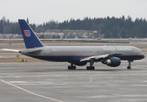 United Airlines, Boeing 757-222, N527UA, c/n 24995/341, in SEA