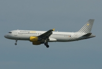 Vueling Airlines, Airbus A320-214, EC-JTR, c/n 2798, in BRU