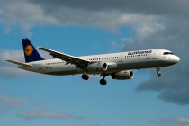 Lufthansa, Airbus A321-131, D-AIRN, c/n 560, in TXL