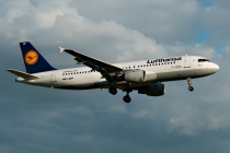 Lufthansa, Airbus A320-211, D-AIPP, c/n 110, in TXL