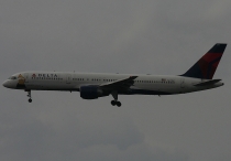 Delta Air Lines, Boeing 757-232, N6715C, c/n 30486/953, in SEA