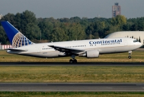 Continental Airlines, Boeing 767-224ER, N69154, c/n 30433/823, in TXL
