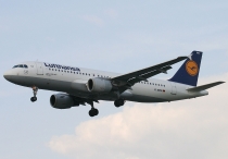 Lufthansa, Airbus A320-211, D-AIPH, c/n 086, in LHR