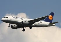 Lufthansa Italia, Airbus A319-112, D-AKNJ, c/n 1172, in LHR