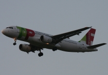 TAP Portugal, Airbus A320-214, CS-TNK, c/n 1206, in LHR