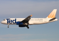 Ted (United Airlines), Airbus A320-232, N482UA, c/n 1584, in LAS