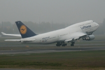 Lufthansa, Boeing 747-430, D-ABVZ, c/n 29870/1264, in TXL
