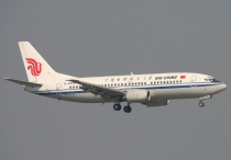 Air China, Boeing 737-3Z0, B-2586, c/n 27047/2357, in HKG