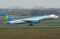 Uzbekistan Airways, Boeing 757-231, VP-BUH, c/n 30339/896, in TXL