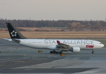 TAM Airlines, Airbus A330-223, PT-MVM, c/n 869, in JFK