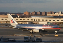 American Airlines, Boeing 767-223ER, N325AA, c/n 22326/157, in JFK