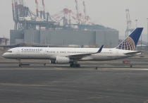 Continental Airlines, Boeing 757-224(WL), N14106, c/n 27296/637, in EWR