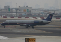 Trans States Airlines (United Express), Embraer ERJ-145LR, N835HK, c/n 145670, in EWR