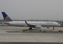 Continental Airlines, Boeing 757-224(WL), N21108, c/n 27298/645, in EWR