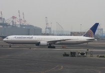 Continental Airlines, Boeing 767-424ER, N76062, c/n 29457/869, in EWR