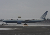 United Airlines, Boeing 777-222, N774UA, c/n 26936/2, in AMS
