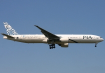 PIA - Pakistan Intl. Airlines, Boeing 777-340ER, AP-BHV, c/n 33778/601, in LHR
