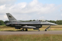 Luftwaffe - Italien, General Dynamics F-16A ADF Fighting Falcon, MM7245, c/n M22-10/61-614, in EBBL