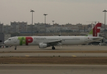 TAP Portugal, Airbus A321-211, CS-TJF, c/n 1399, in LIS