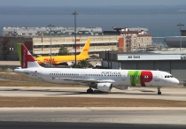 TAP Portugal, Airbus A321-211, CS-TJE, c/n 1307, in LIS