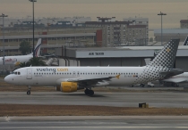 Vueling Airlines, Airbus A320-214, EC-KLB, c/n 3321, in LIS