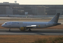 Vueling Airlines, Airbus A320-214, EC-JTR, c/n 2798, in LIS