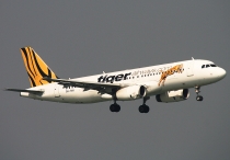 Tiger Airways, Airbus A320-232, 9V-TAN, c/n 4210, in HKG