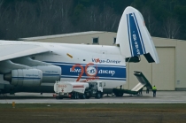 TXL - Beladung einer An-124 (4)