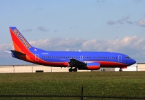Southwest Airlines, Boeing 737-3H4, N326SW, c/n 23690/1400, in PAE