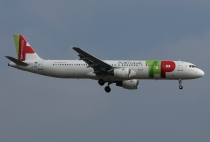TAP Portugal, Airbus A321-211, CS-TJG, c/n 1713, in ZRH