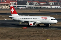 Swiss Intl. Air Lines, Airbus A320-214, HB-IJP, c/n 681, in TXL