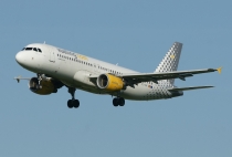 Vueling Airlines, Airbus A320-216, EC-KMI, c/n 3400, in ZRH