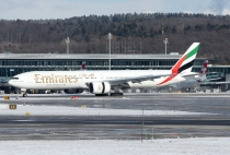 Emirates Airline, Boeing 777-31HER, A6-ECW, c/n 38981/828, in ZRH