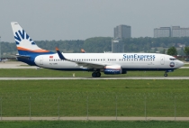 SunExpress, Boeing 737-8HC(WL), TC-SNN, c/n 40775/3250, in STR