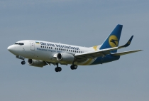 Ukraine Intl. Airlines, Boeing 737-528(WL), UR-GAT, c/n 25237/2464, in ZRH