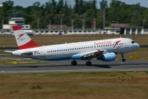 Austrian Airlines, Airbus A320-214, OE-LBQ, c/n 1137, in TXL
