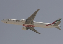 Emirates Airline, Boeing 777-31HER, A6-EBV, c/n 32728/594, in DXB