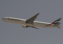 Emirates Airline, Boeing 777-31H, A6-EMW, c/n 32700/434, in DXB