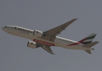 Emirates Airline, Boeing 777-21H, A6-EMD, c/n 27247/30, in DXB