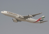 Emirates Airline, Airbus A340-313X, A6-ERN, c/n 166, in DXB