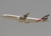 Emirates Airline, Airbus A340-313X, A6-ERT, c/n 149, in DXB