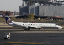 ExpressJet Airlines (United Express), Embraer ERJ-145LR, N22971, c/n 145149, in EWR