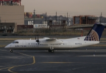 CommutAir (United Express), De Havilland Canada DHC-8-314Q, N839CA, c/n 553, in EWR