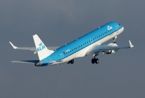 KLM Cityhopper, Embraer ERJ-190STD, PH-EZF, c/n 19000304, in STR