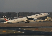 Air France, Boeing 777-328ER, F-GSQG, c/n 32850/500, in TXL