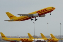 DHL Cargo (EAT - European Air Transport), Airbus A300B4-203F, OO-DLT, c/n 250, in LEJ