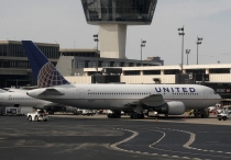 United Airlines, Boeing 767-224ER, N68159, c/n 30438/845, in EWR