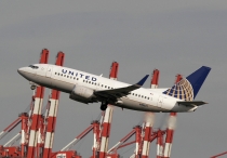United Airlines, Boeing 737-524(WL), N19621, c/n 27334/524, in EWR
