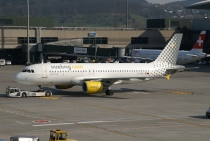 Vueling Airlines, Airbus A320-214, EC-KDH, c/n 3083, in ZRH